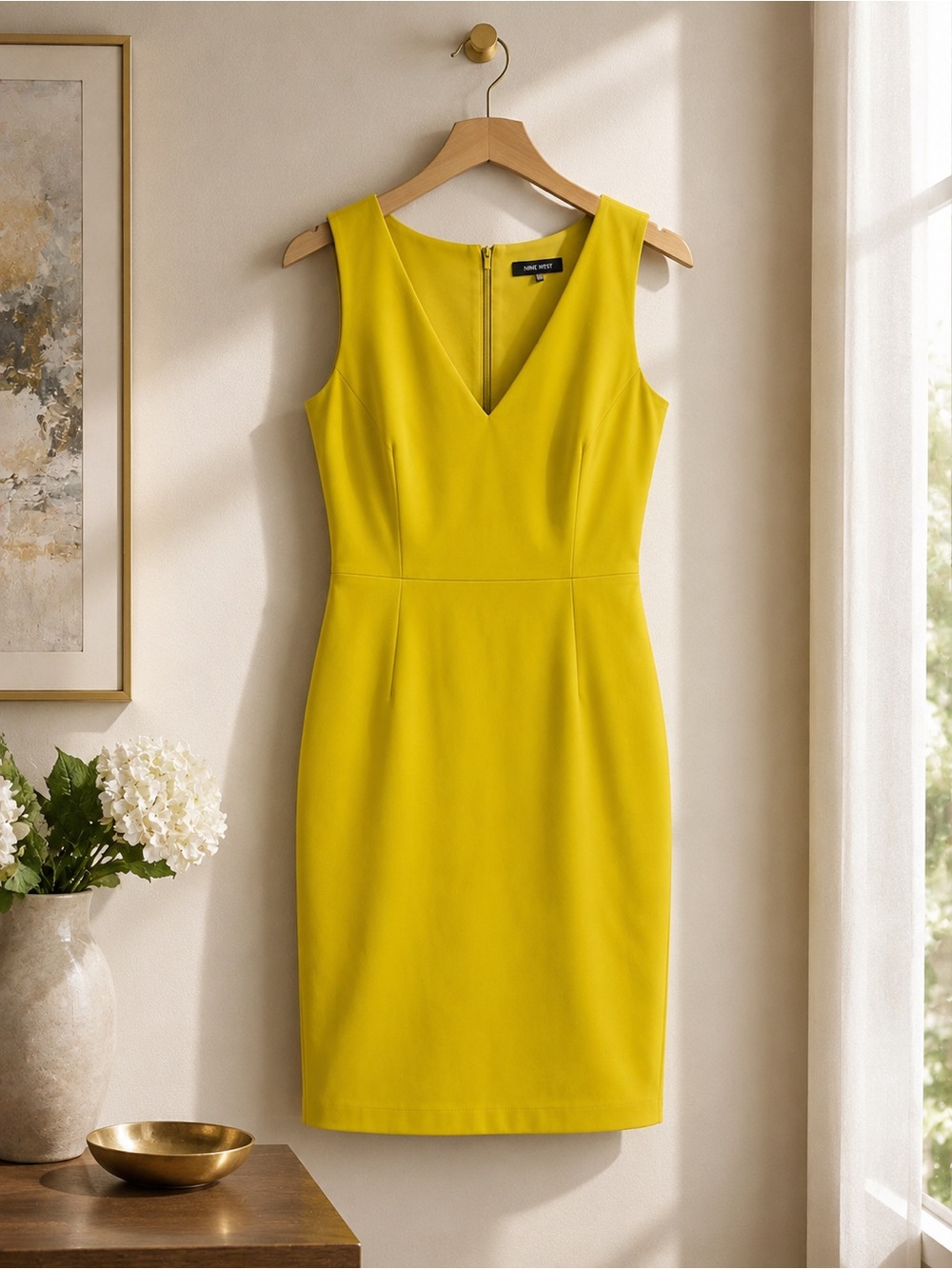 Nine West Sleeveless V-Neck Yellow Sheath Dress size 6
